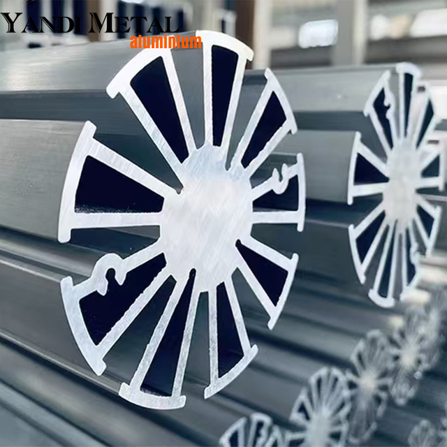 Profilé en aluminium industriel, dissipateur thermique à ailettes en aluminium personnalisé, approvisionnement d'usine