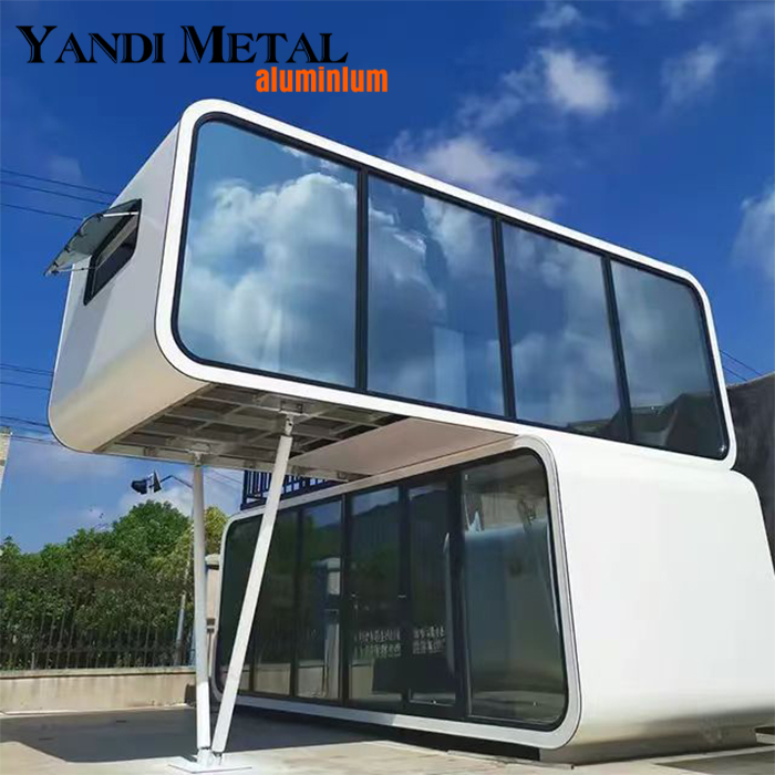 Couleur personnalisée design moderne conteneur de luxe Villa Capsule hôtel structure en acier léger système intelligent salle de capsule