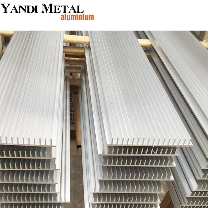 Fournisseur de profils d'extrusion d'aluminium, dissipateur thermique circulaire en aluminium/dissipateur thermique à boîtier en aluminium