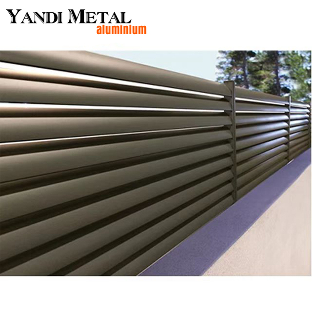 Clôture de confidentialité de décoration extérieure de haute qualité, lattes horizontales en métal en aluminium, panneaux de clôture de patio de jardin