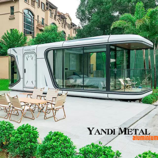 Petite cabine familiale préfabriquée mobile économique de 2 chambres Capsule spatiale préfabriquée Cabine conteneur intelligente