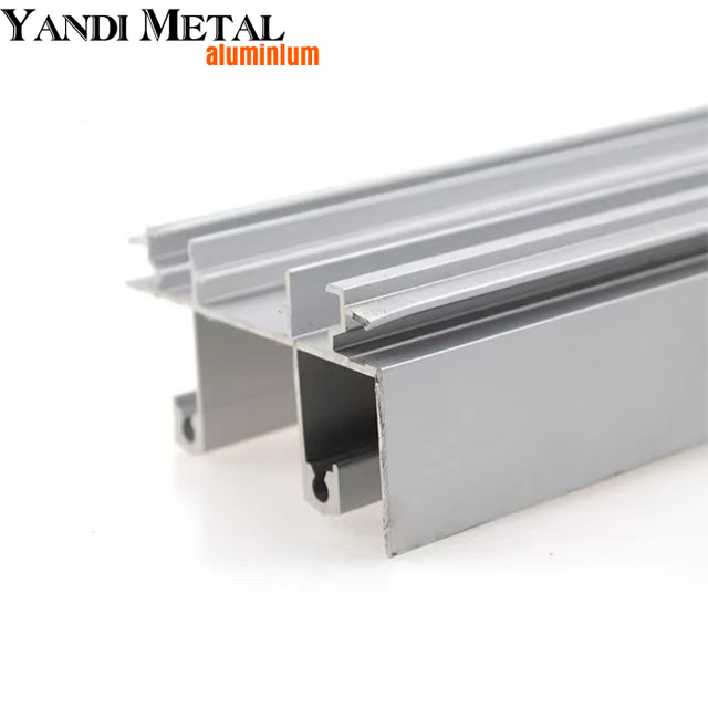Profil en aluminium OEM mat anodisé argent 6063-T5 en alliage solaire pour cadre de panneau solaire