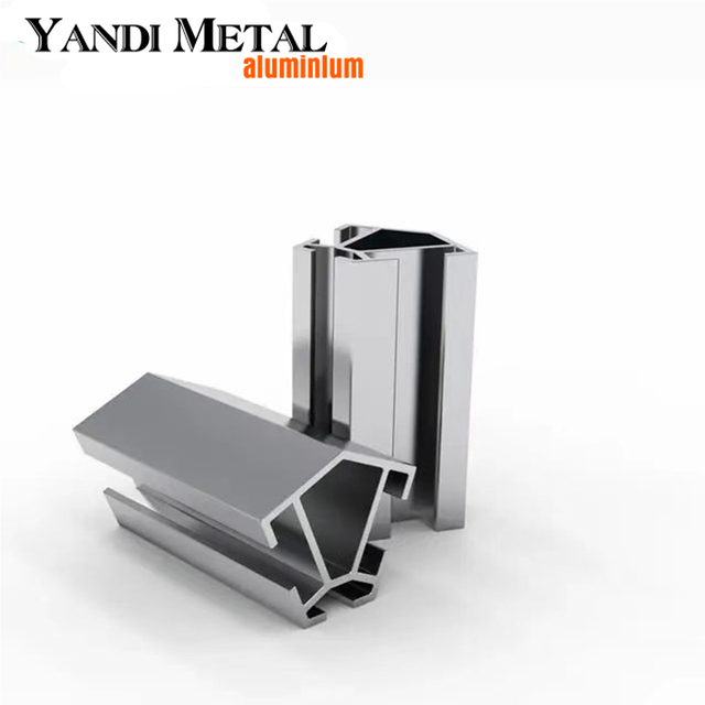 Divers profils extrudés en aluminium anodisé 6063 6068 fabricants de profilés en aluminium