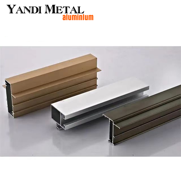 Profilés en aluminium extrudé sur mesure Des profilés en aluminium extrudé en aluminium sont disponibles