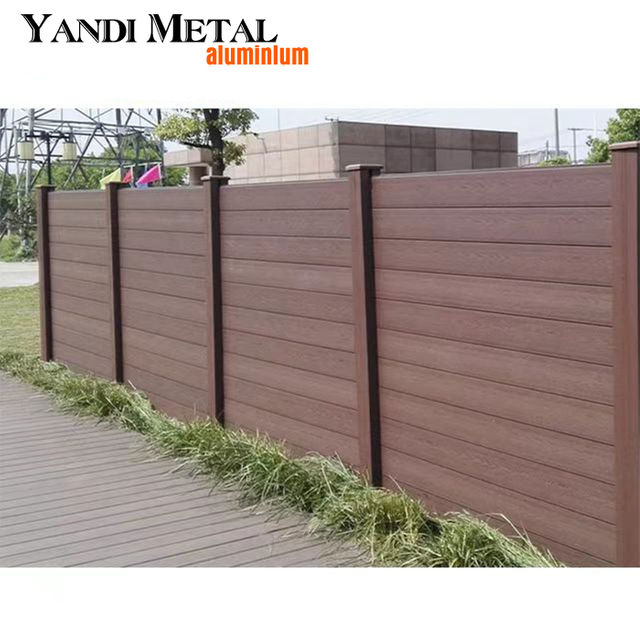 Clôture décorative de haute qualité pour jardin, patio, maison, semi ou intimité totale, colonne en aluminium décorée, mur à lattes d'intimité, clôture WPC