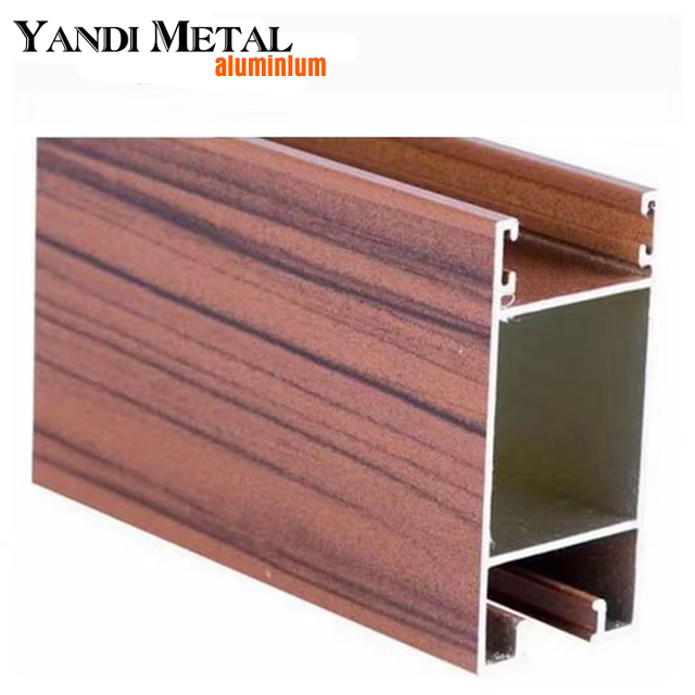 Fourniture de profilés extrudés en aluminium et verre Fram personnalisés, couleur bois 6061 6063, offre spéciale