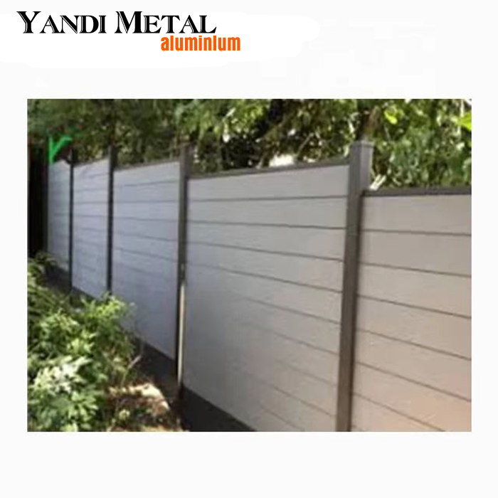 Clôture en plastique bois composite bois-plastique pour clôture de jardin de maison d'entrepôt