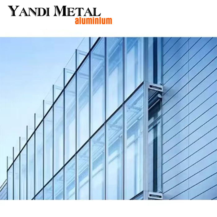 Persiennes de mur rideau en aluminium, verre argenté personnalisé, imperméable au soleil, garniture extérieure en alliage extérieur