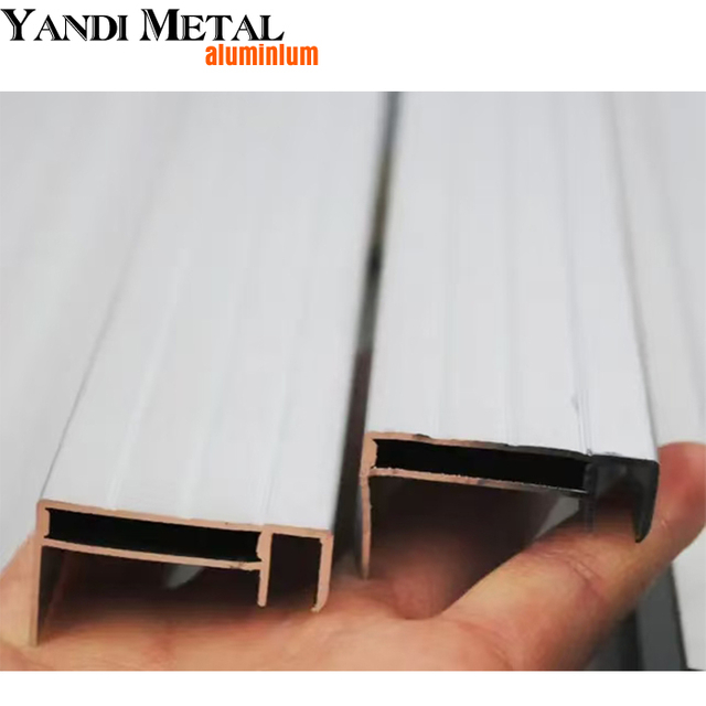 Aluminium anodisé 6063-t5, structure de montage de panneau solaire en profilé d'aluminium OEM