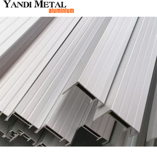 Profilés en aluminium 6063 pour panneaux solaires à cadre