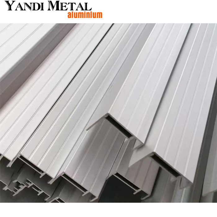 Profilés en aluminium 6063 pour panneaux solaires à cadre