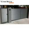 Entrée piétonne résidentielle de style moderne Allée de porte en aluminium Lattes pivotantes porte coulissante en aluminium pour intimité