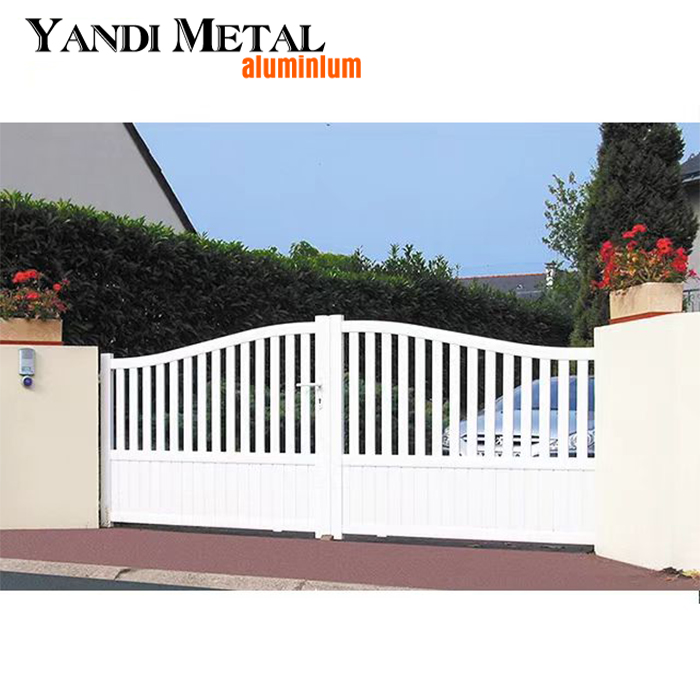 Les dernières portes extérieures portes tournantes automatiques en aluminium en métal privé portes en aluminium d'allée de maison