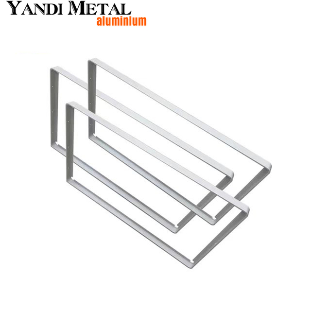 Cadres en aluminium de processus de moulage sous pression blanc argent mat anodisé utilisés pour le cadre d'écran d'affichage de panneaux publicitaires LED