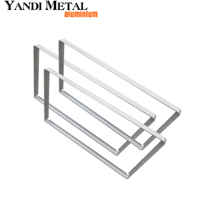 Cadres en aluminium de processus de moulage sous pression blanc argent mat anodisé utilisés pour le cadre d'écran d'affichage de panneaux publicitaires LED