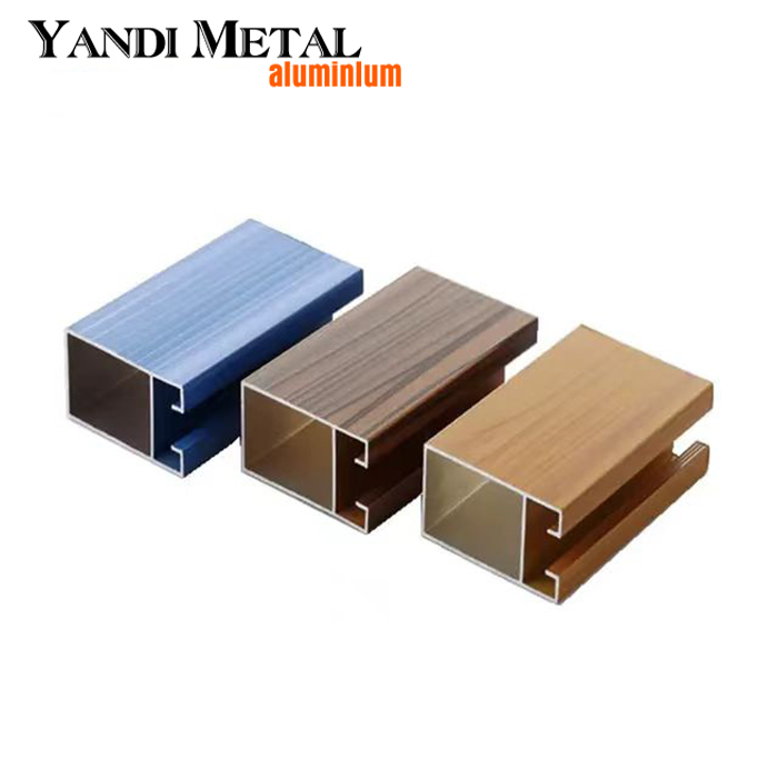 Profilés de cadre vierges extrudés en aluminium sur mesure pour traitement de surface Profils extrudés en aluminium